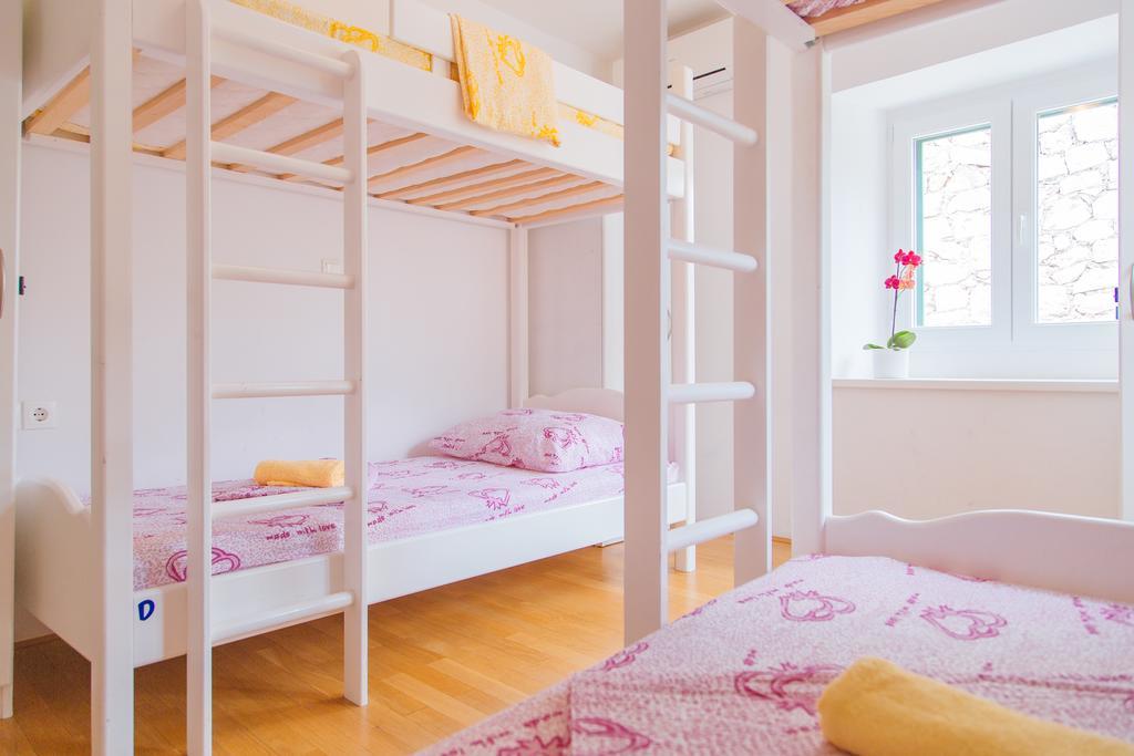 Cheap Sleep Marinero (Adults Only) Pansiyon Hvar Town Dış mekan fotoğraf